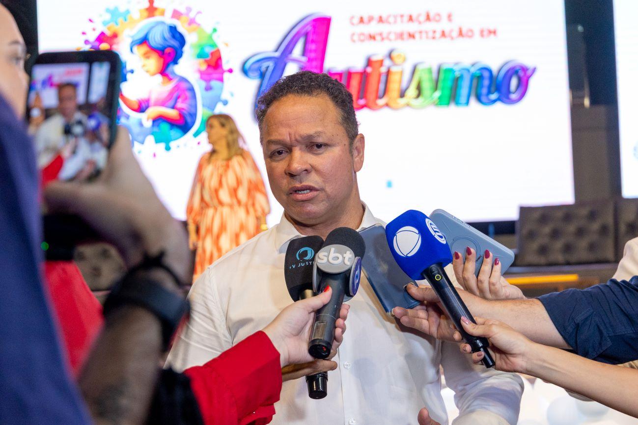 Prefeito denuncia prejuízos com judicialização da causa autista