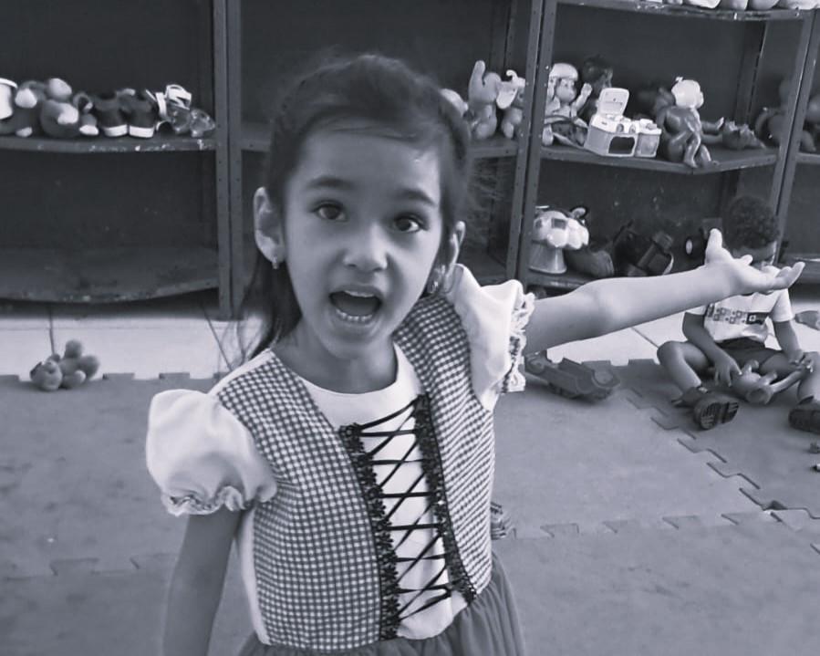 Comunidade escolar de luto pelo falecimento de Helloeny