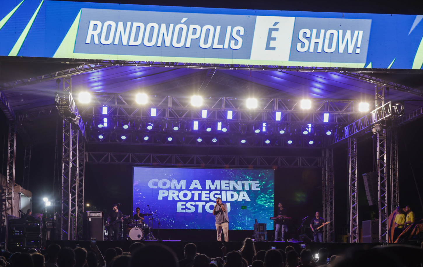 Primeira noite do Rondonópolis é Show, com Anderson Freire