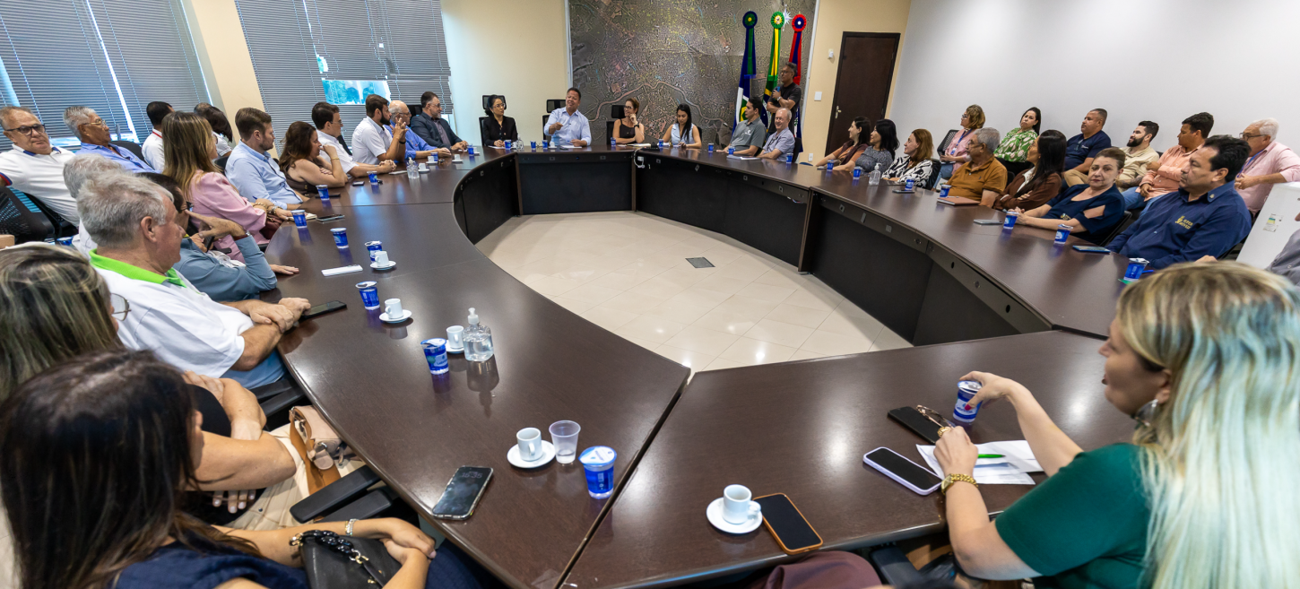 Reunião entre a Prefeitura, Acir e CDL.