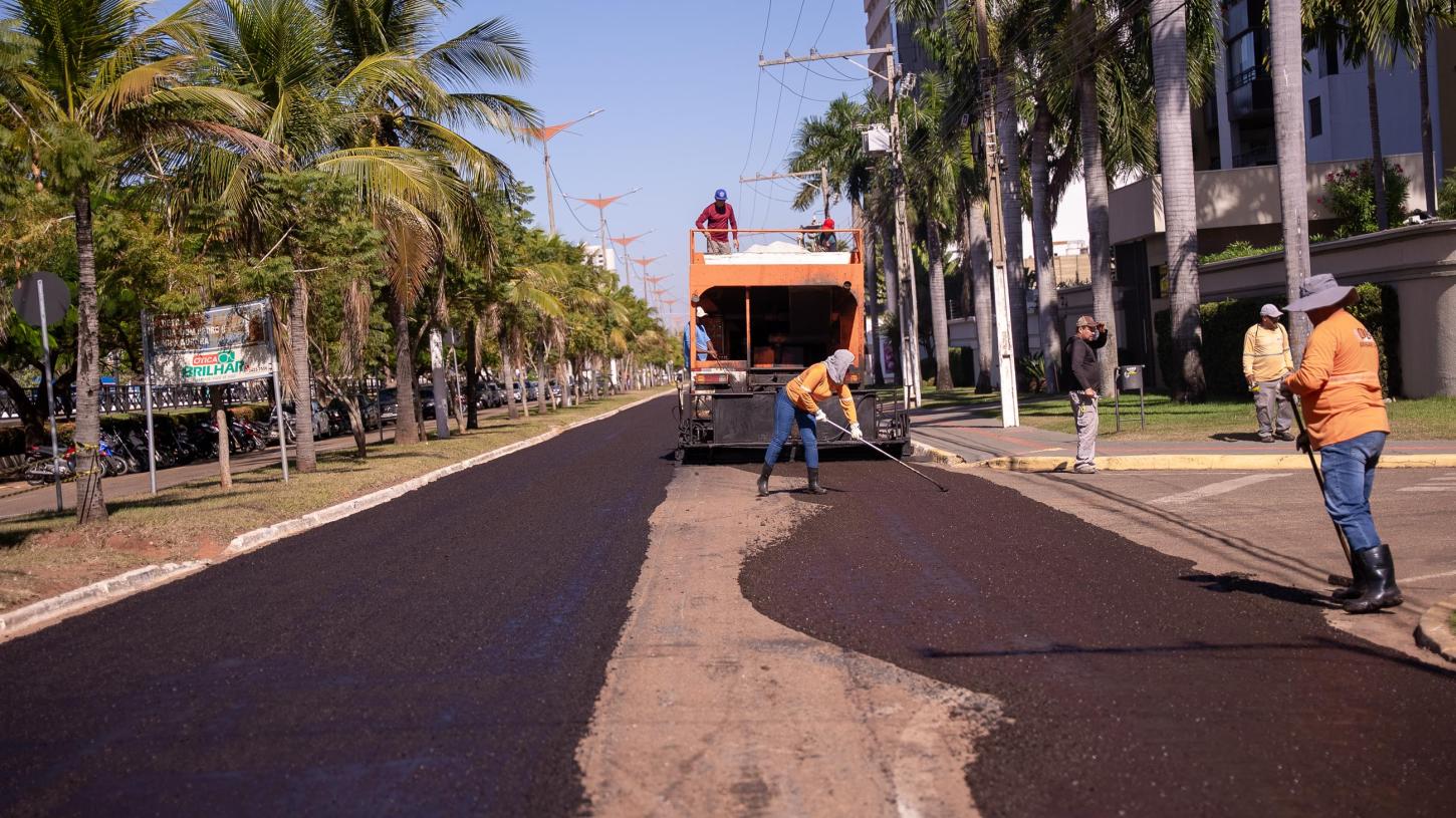 Pavimento revitalizado, iluminação funcionando e pontos críticos recuperados marcam ano de trabalho