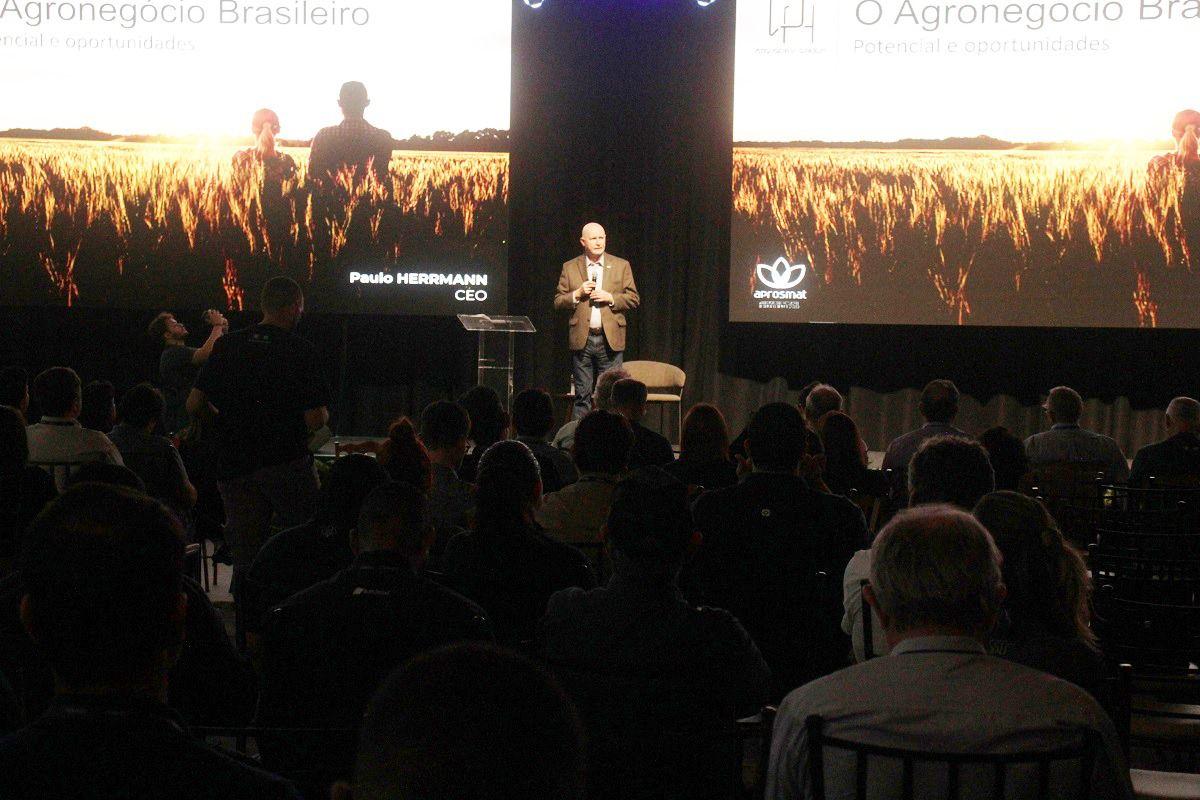 Feira Brasileira de Sementes contará com palestrantes renomados e temas atuais do agronegócio nacional e mundial