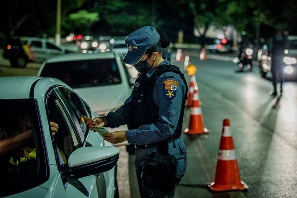 Lei Seca flagra cinco motoristas embriagados e resulta em 62 autuações em Rondonópolis
