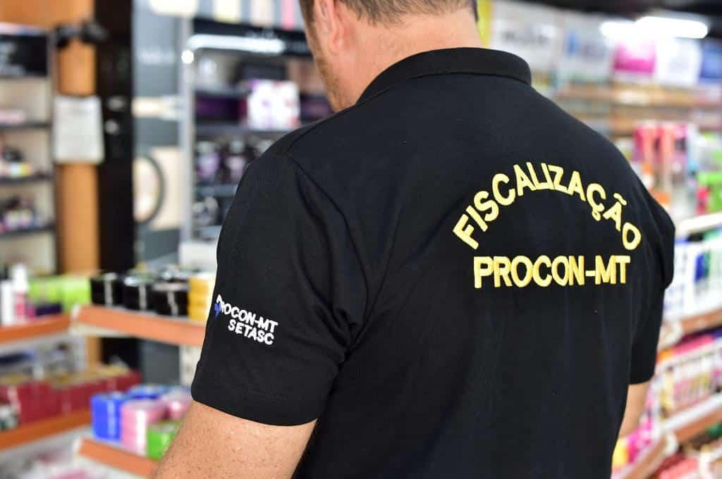 Procon-MT multa grupo varejista em mais de 5 milhões por publicidade enganosa e infrações contra os consumidores