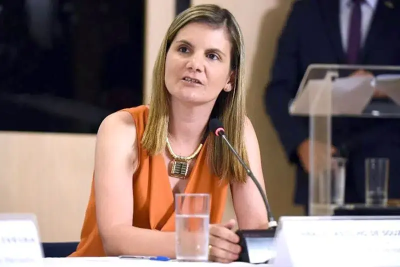 Reitora da UFR desmente fake news sobre nomeação irregular e anuncia ação judicial