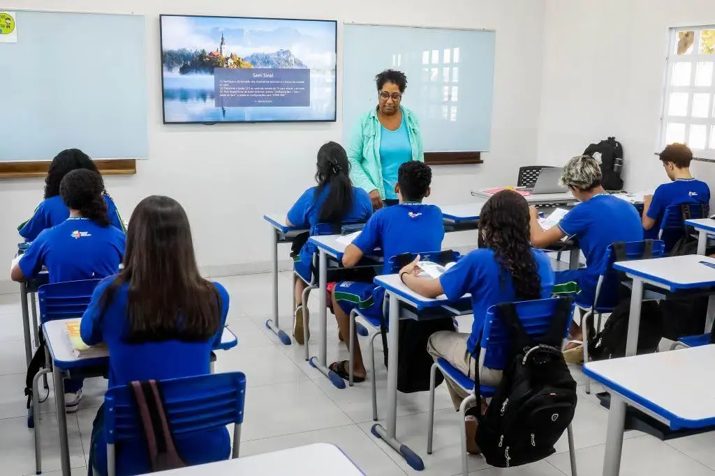 Prazo de posse para professores convocados em concurso começa nesta segunda-feira (4)