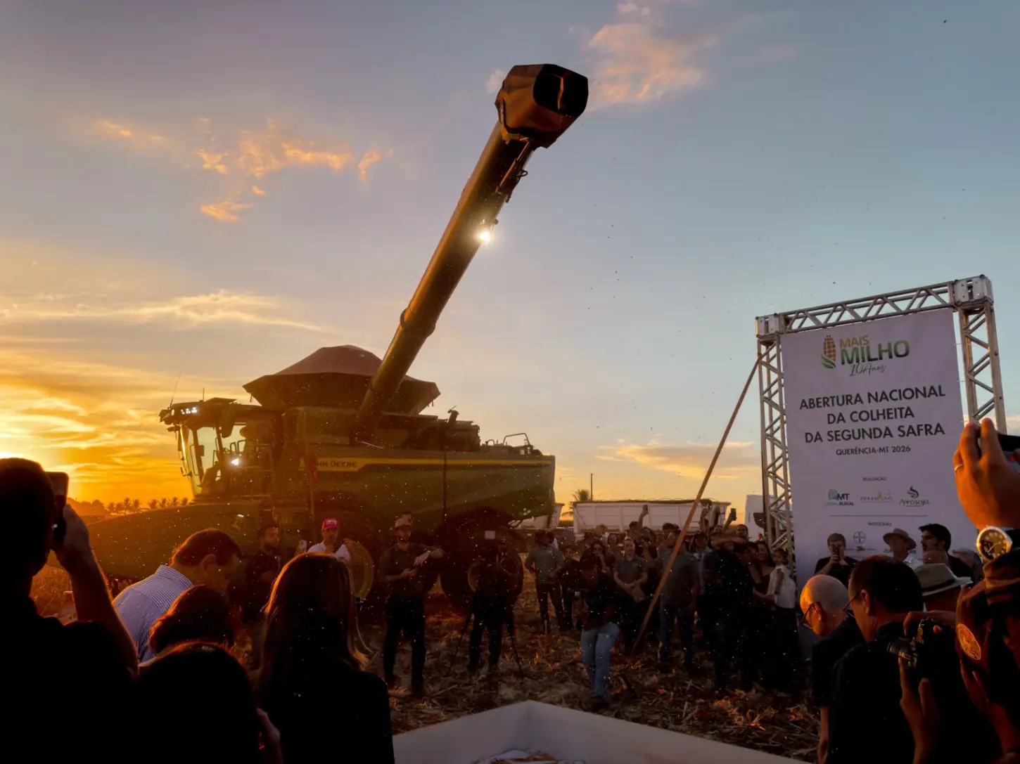 Na Abertura Nacional da Colheita 2ª Safra de Milho, em Querência, Sicredi reforça o apoio aos produtores em todos os momentos 
