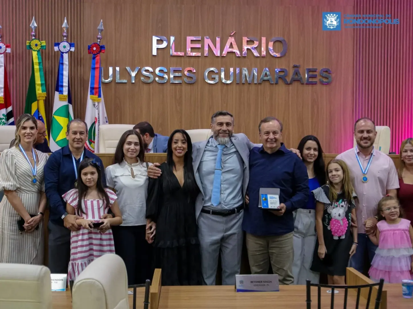 Câmara reconhece trajetórias e contribuições para Rondonópolis durante Sessão Solene