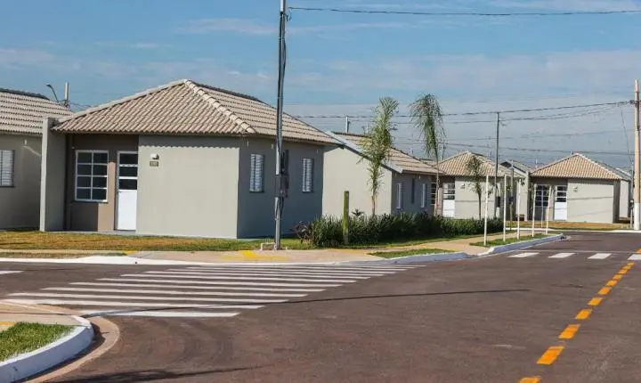 Com R$ 6,4 milhões em subsídios, Governo de MT auxilia 441 famílias a conquistarem a casa própria