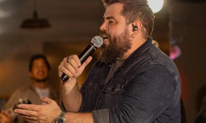 Karol Moura Emociona Público E Consagra Mais Um Capítulo De Sua História Com A Gravação Do Dvd “Só Moda Boa – Volume 3”