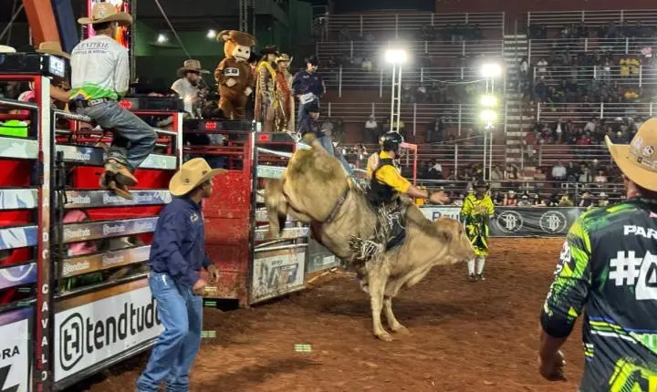 Noite de quinta-feira com disputas acirradas na Semana do Cavalo Rondonópolis e É o Bicho Rodeio Festival